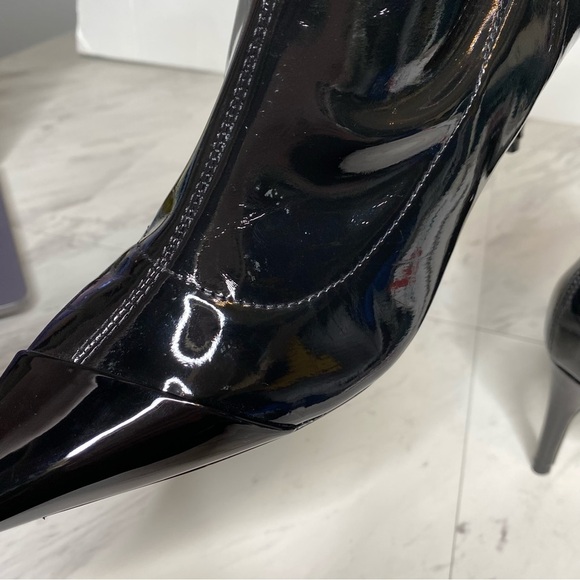 Schutz Pointy Toe Black Patent Heeled Bootie 6 1/2 B - Picture 11 of 16